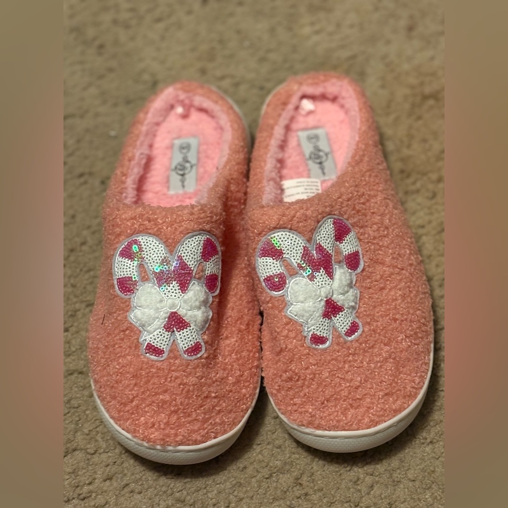 NWOT Pink Christmas Candy Cane Themed Cozy Warm Size 11 Slippers